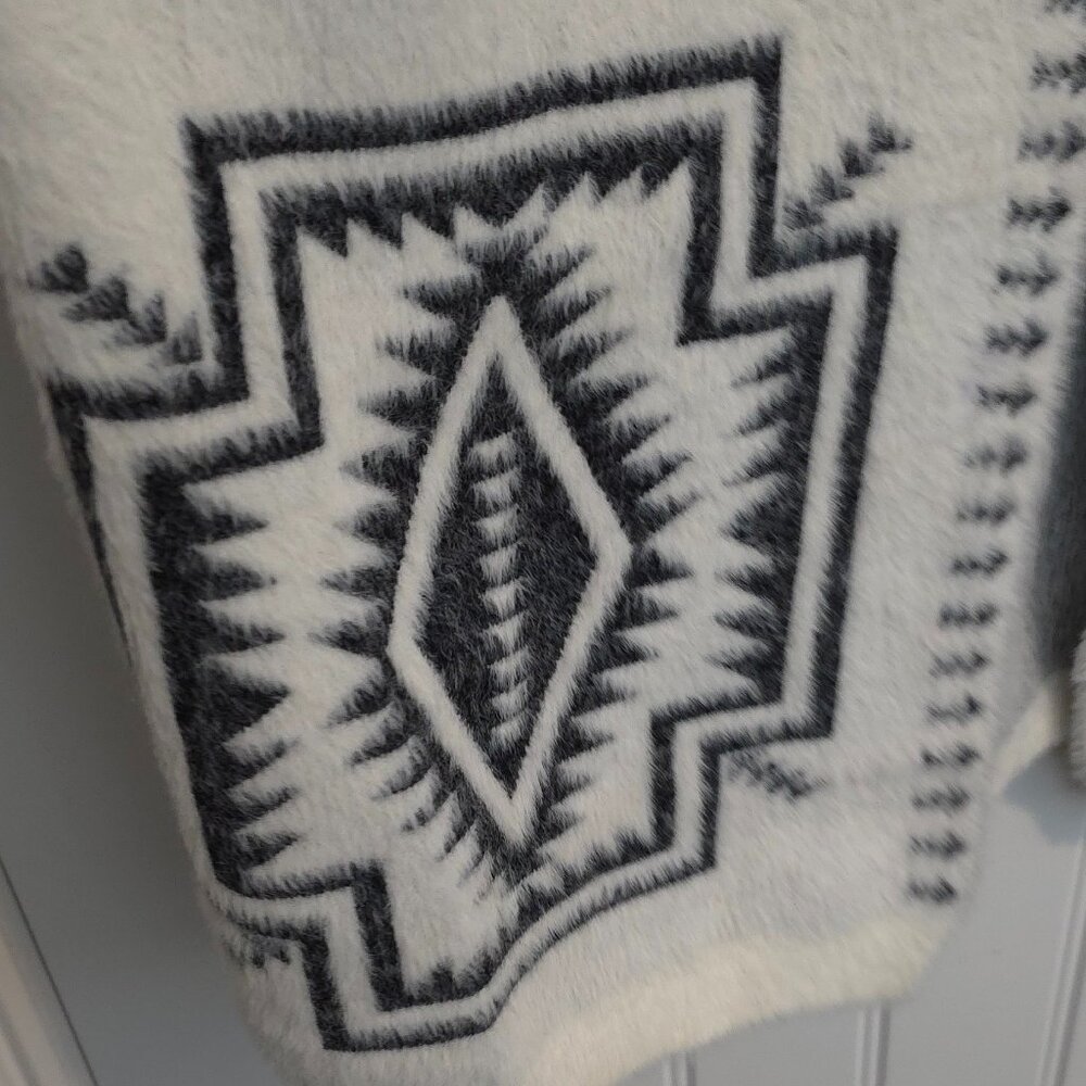 Venario Aztec Print Western Patterned Women's Cardigan - Woman's Size S - Picture 6 of 9
